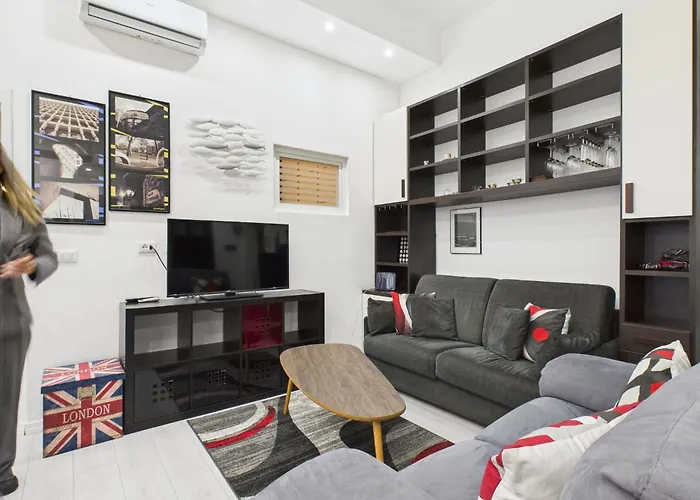Esquilino Refined In The Heart Of Apartment